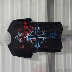 Mens t-shirt with‎ cross design Size Medium